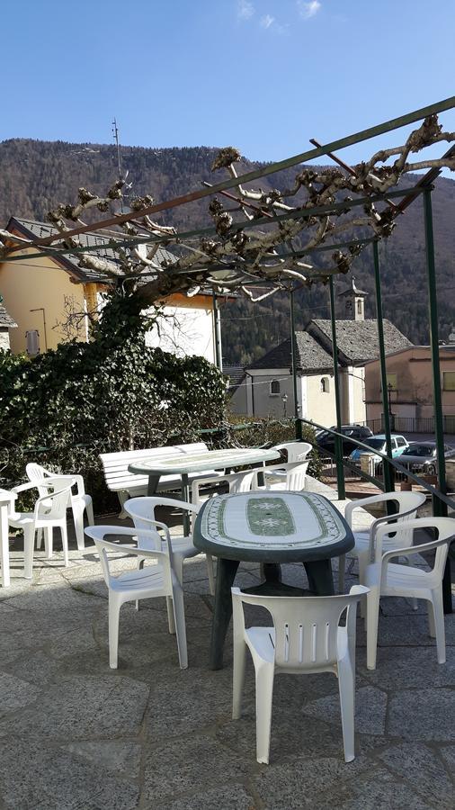 Trattoria Bar Pace Hotel Re Ngoại thất bức ảnh