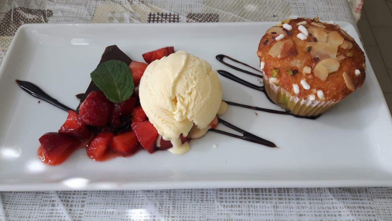 Trattoria Bar Pace Hotel Re Ngoại thất bức ảnh